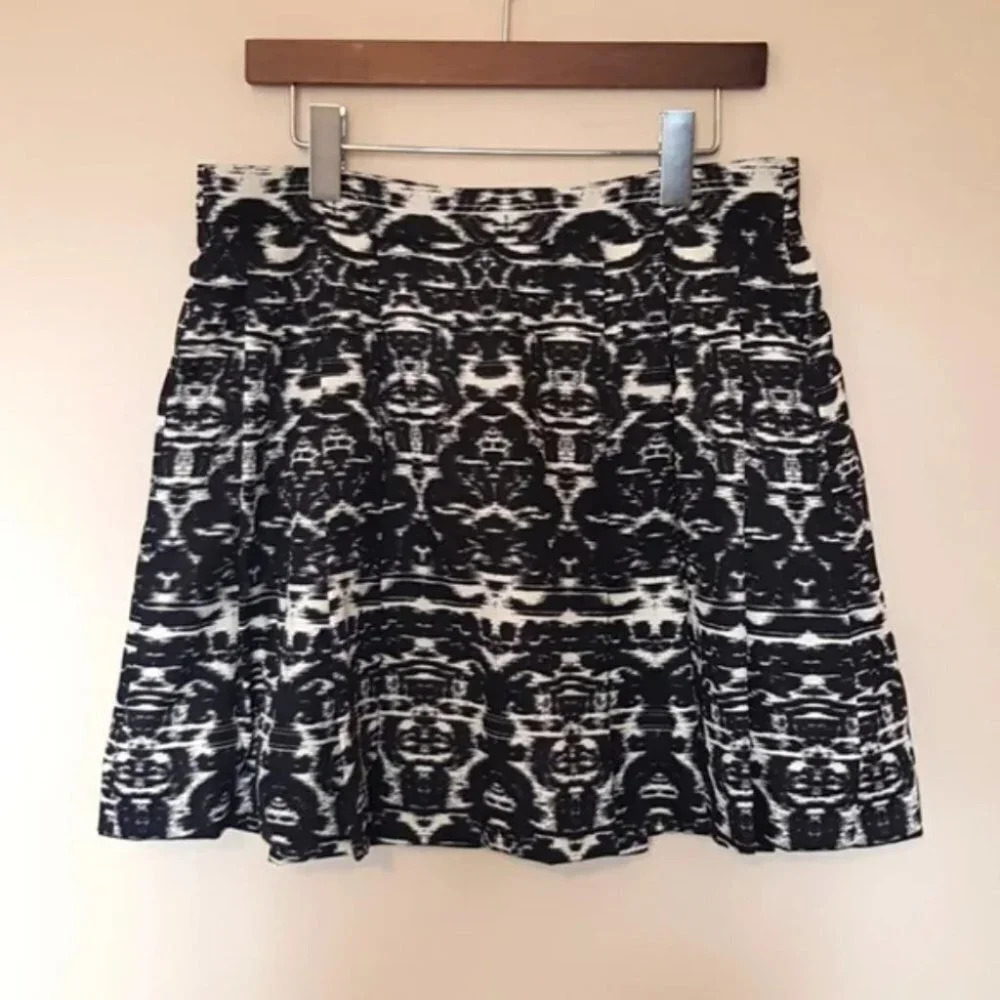 Black/Cream Tribal Print Skirt